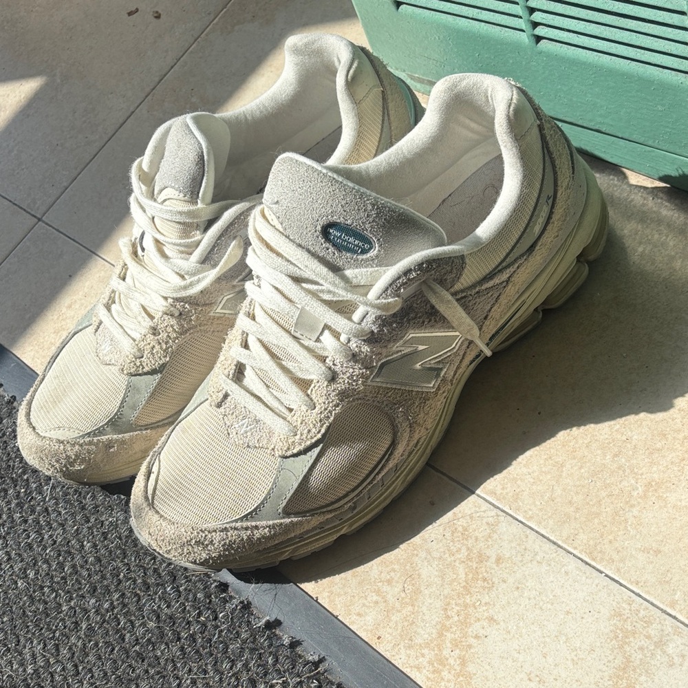 New Balance Cream and Gray Sneakers